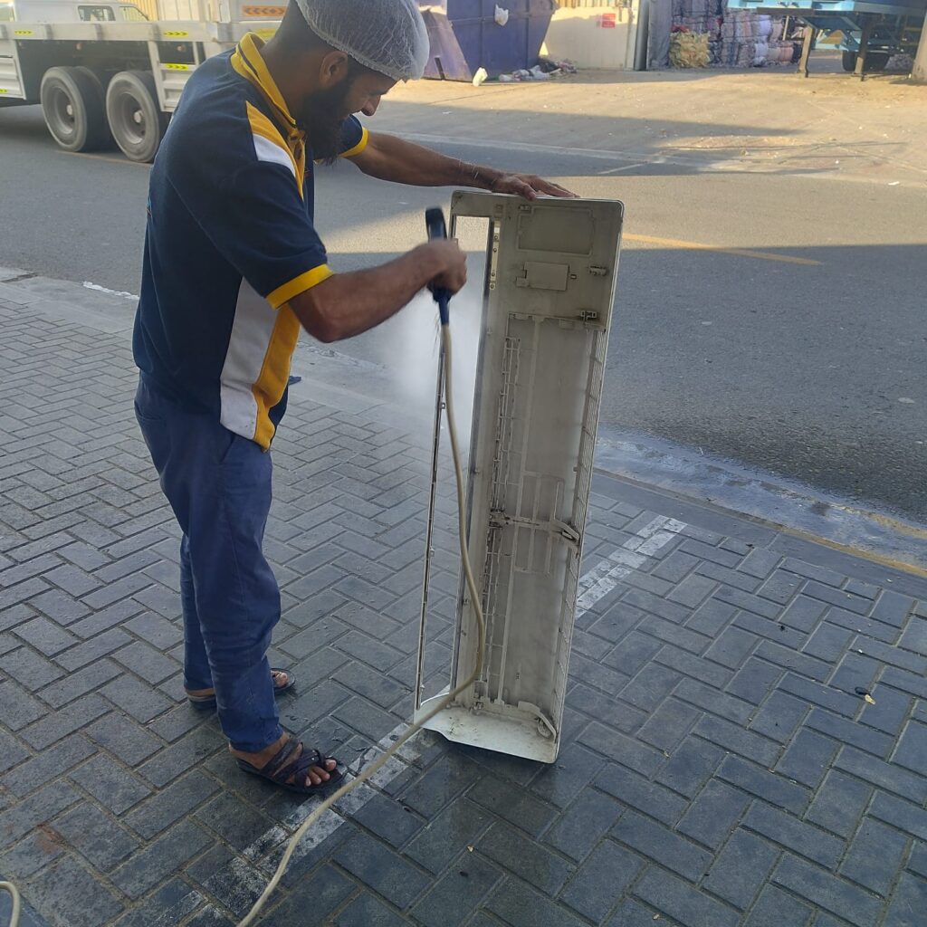 Electrician in Ajman